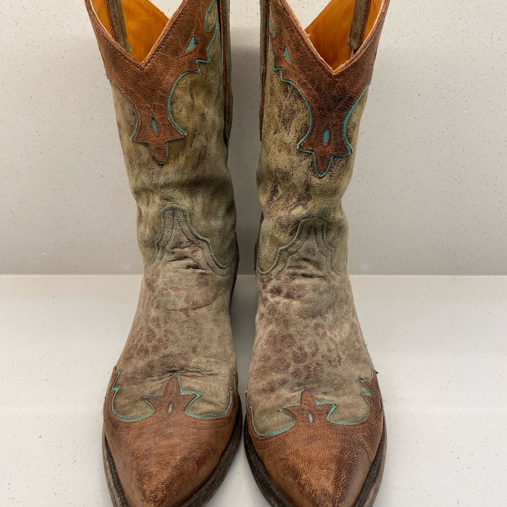 Old Gringo “Villa” Leopardito boots in size 8.5